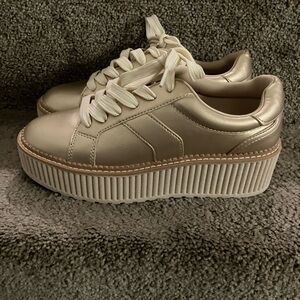 NWB DV DOLCE VITA BUBBLES Gold Vegan Leather Platform Sneaker/Shoes
